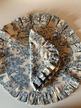 Load image into Gallery viewer, Toile de Jouy set for two people, including 2 placemats + 2 napkins - Ready to Ship