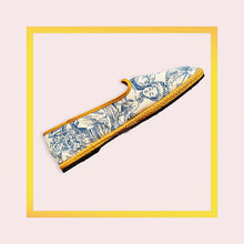 Load image into Gallery viewer, Toile de Jouy Venetian Furlane Slippers with colourful grossgrain - 1 pair with a minimum order of 30 - Pre order now